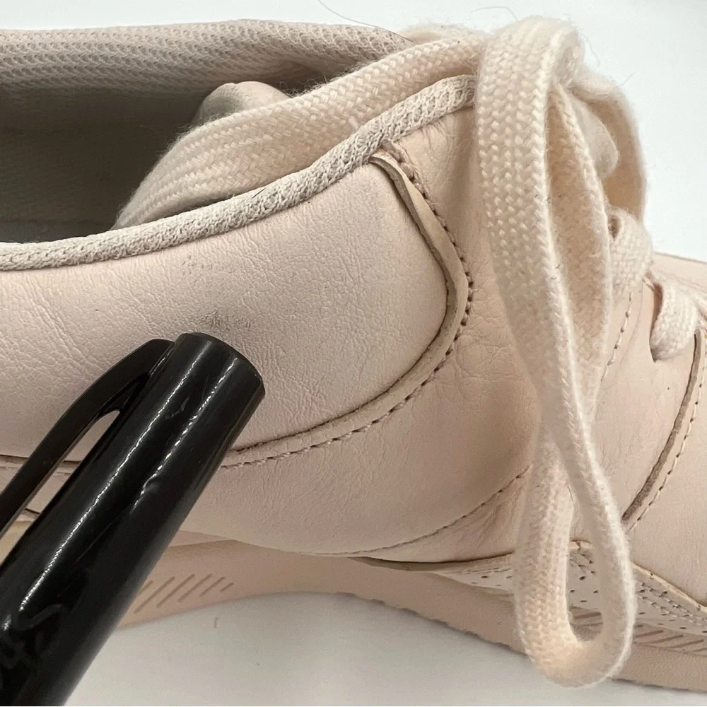 Everlane Tread The Trainer Sneaker Blush (Pale Pink) Men’s 12, Women’s‎ 14